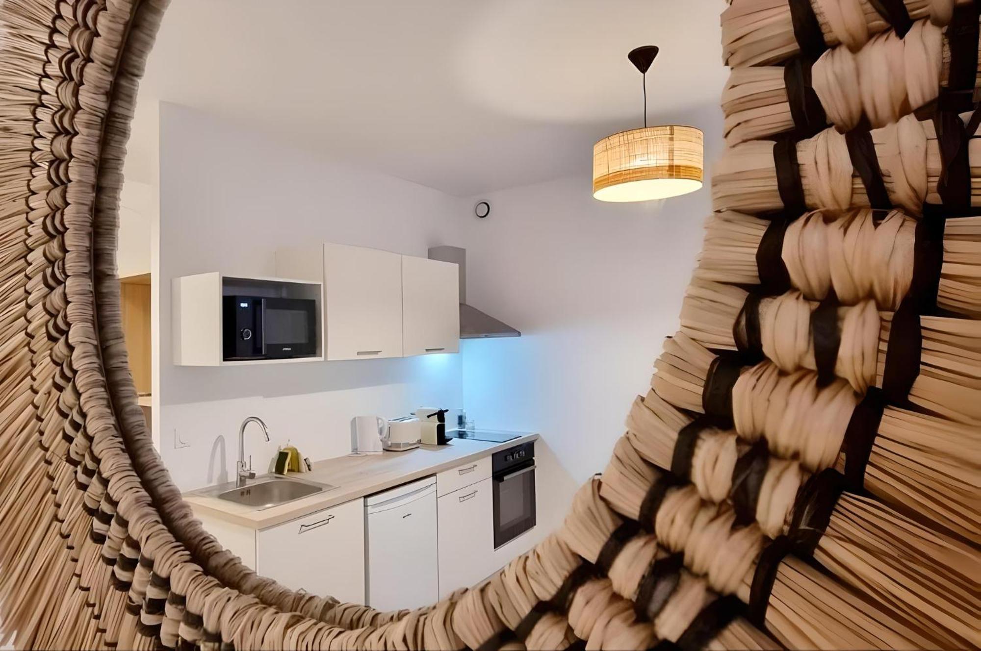 Large Studio Lumineux Et Neuf, Parking Gratuit Châteauroux Екстериор снимка